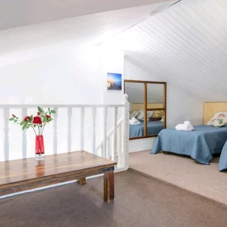 Villa Blue Haven Loft Danilia